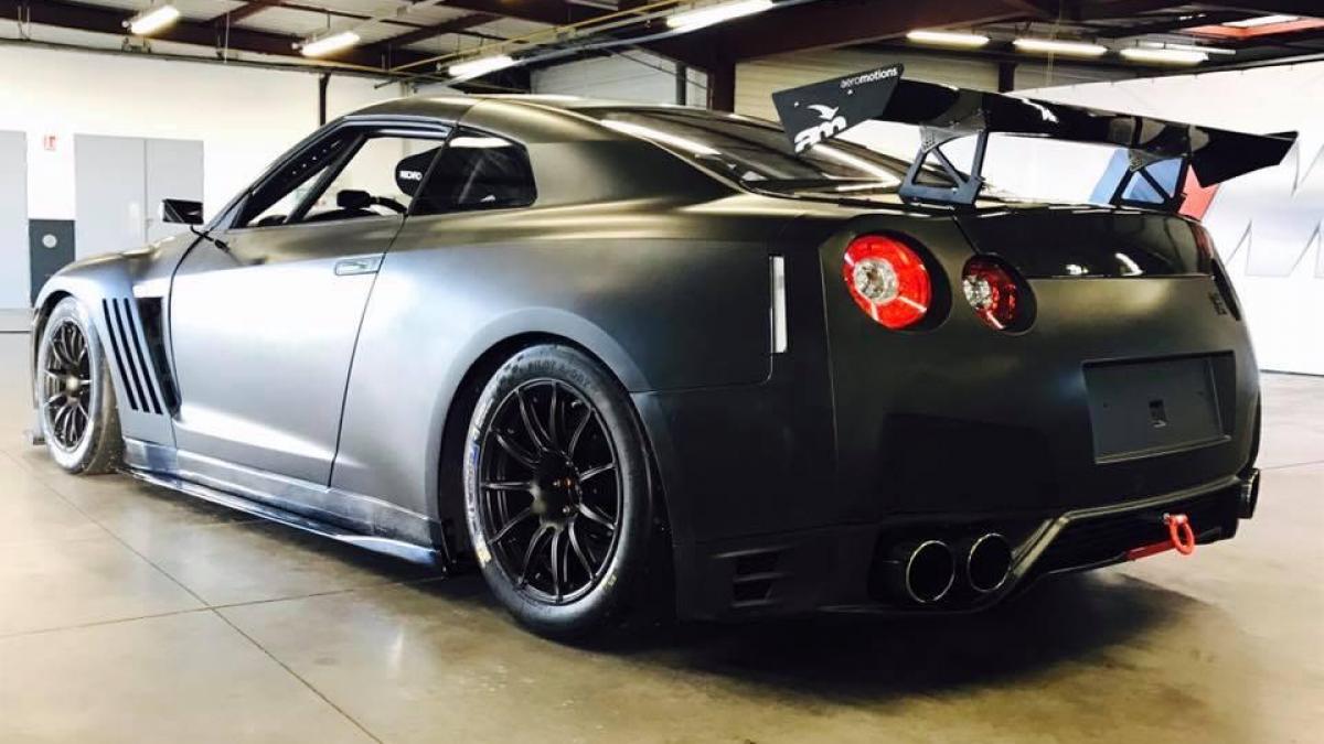 Nissan R35 GTR circuit